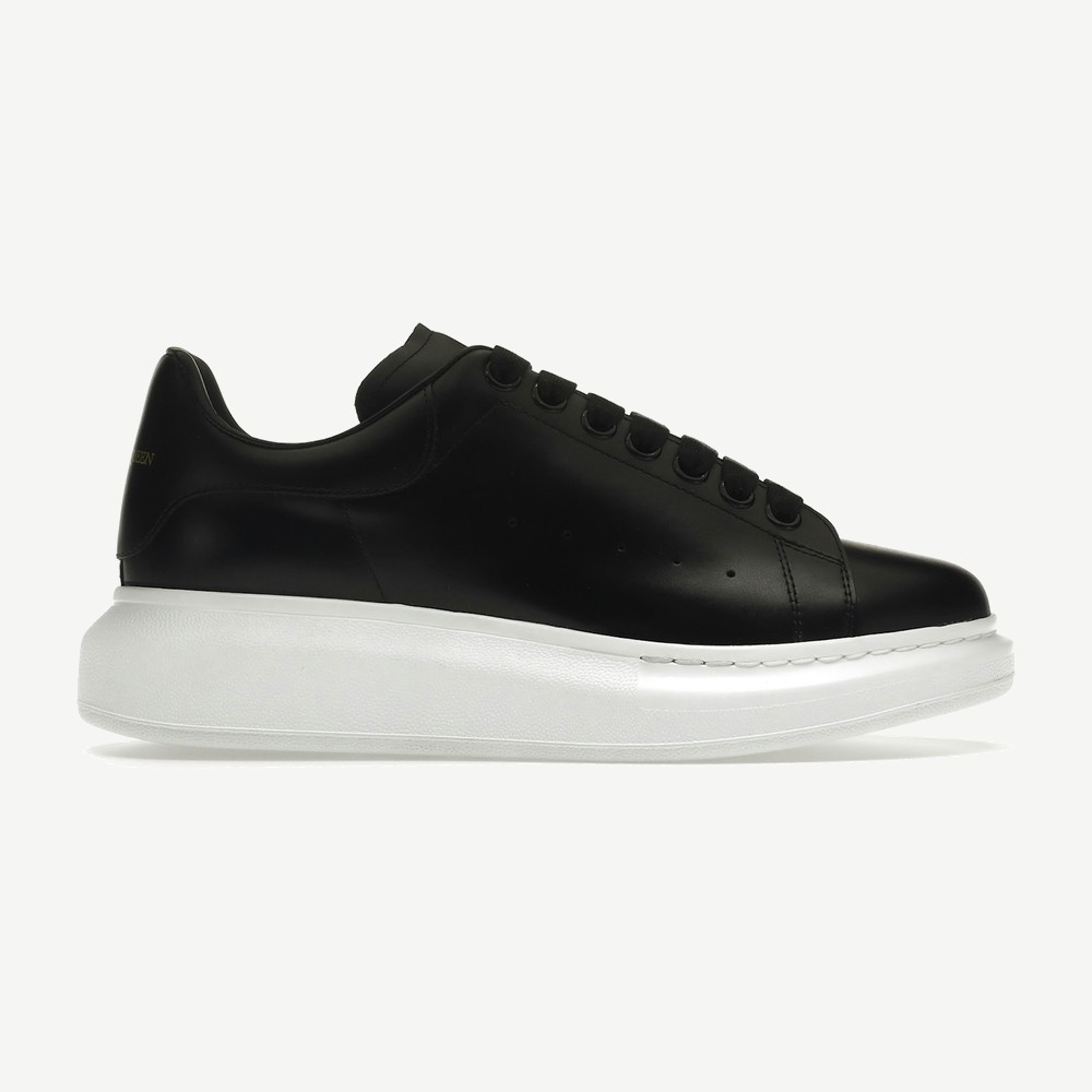 Oversized Black White Sole W