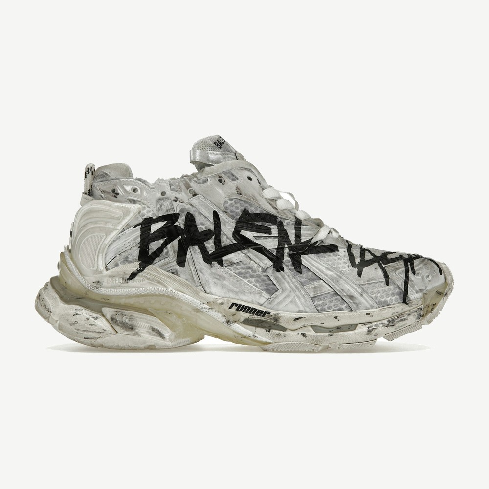 Runner Graffiti White W