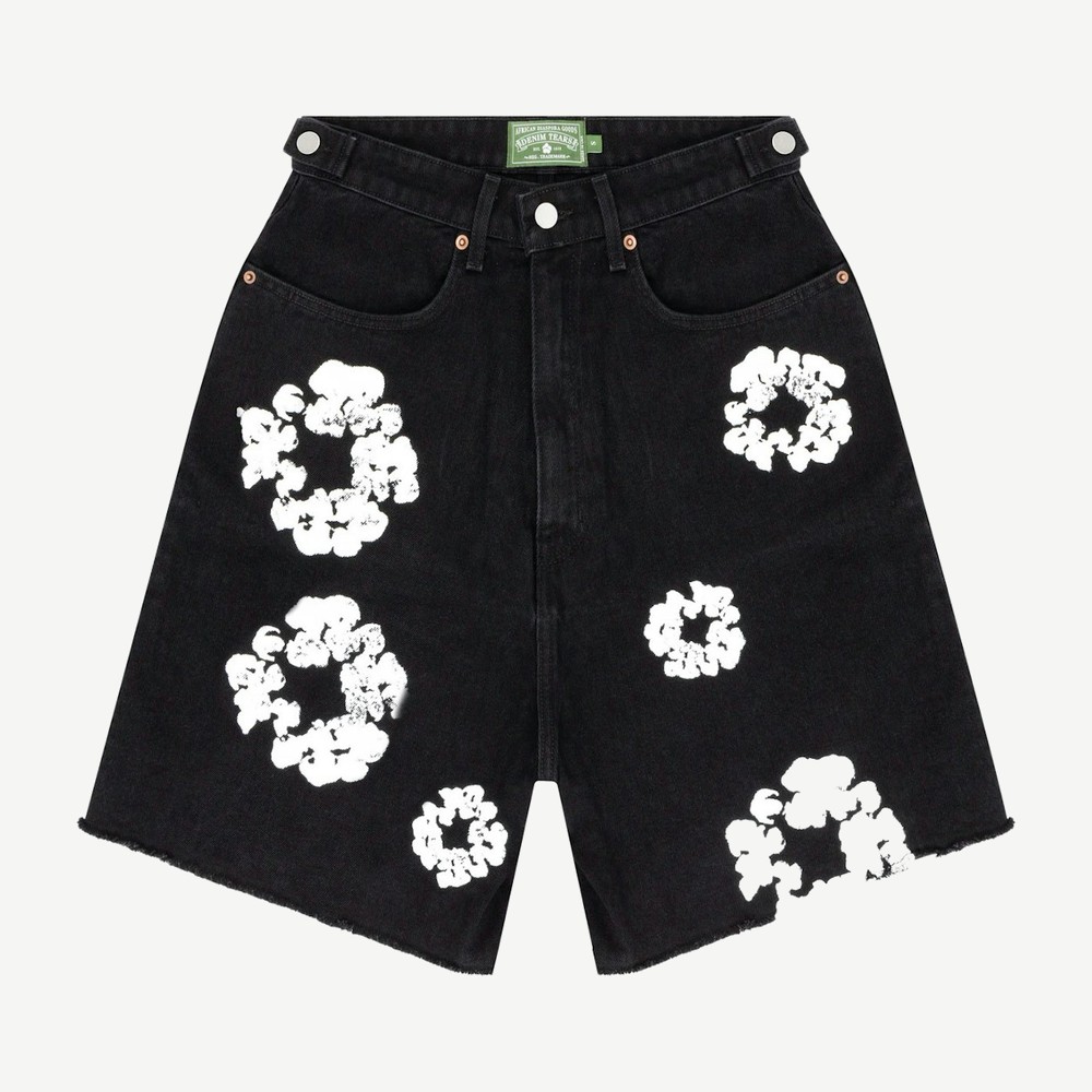 X Levis Cotton Wreath Jean Short Black